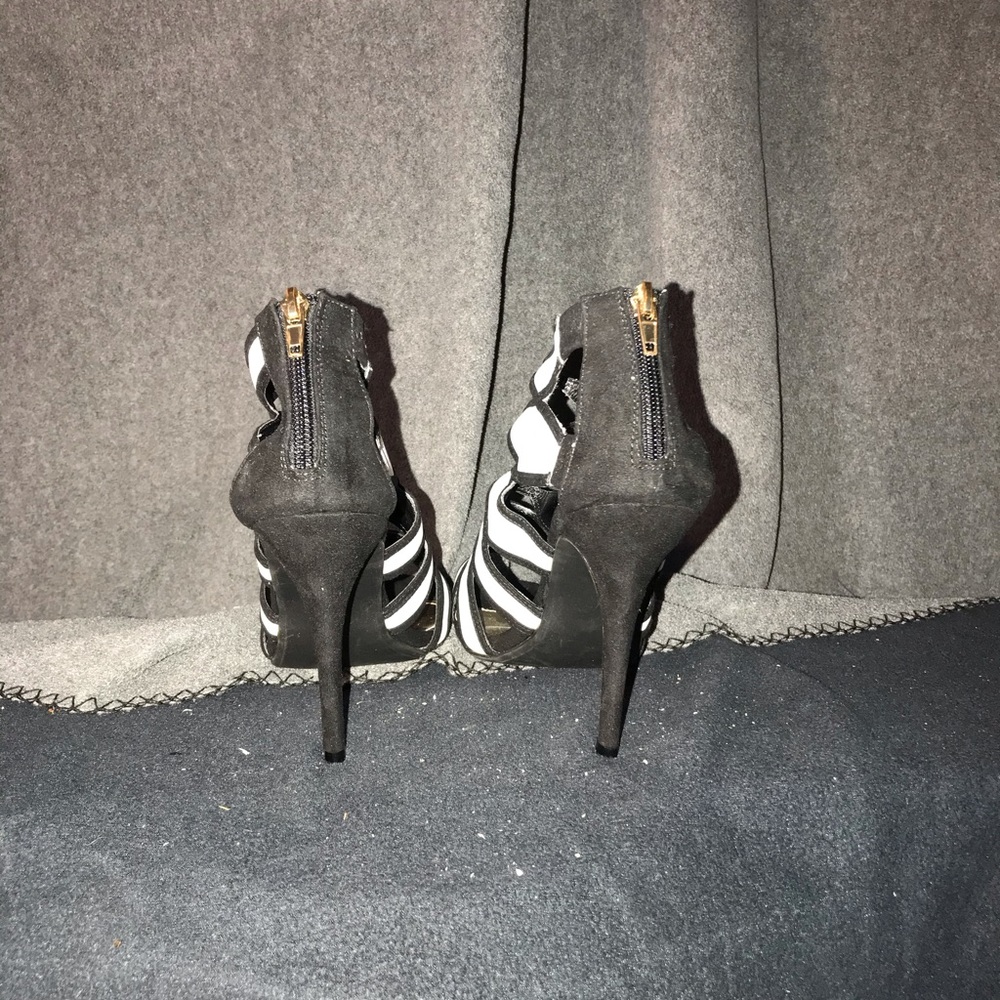Shoes - Picture 3 of 3
